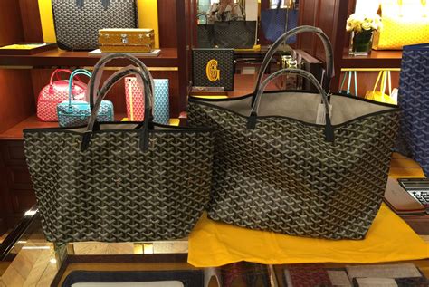 goyard pm vs gm|goyard saint louis tote price.